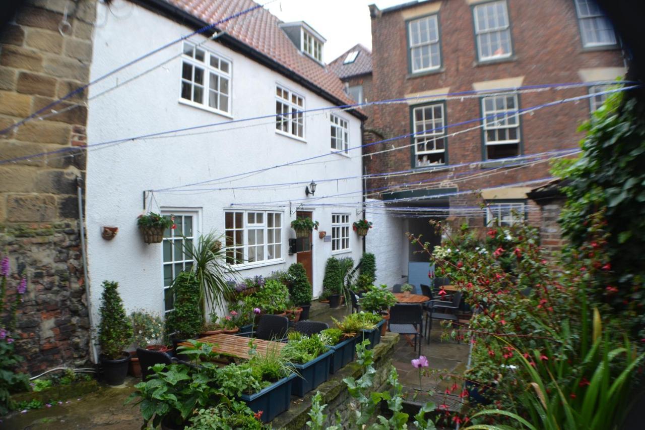 Sanders Yard Whitby Exterior foto